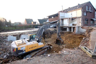 Die Erdarbeiten haben begonnen.